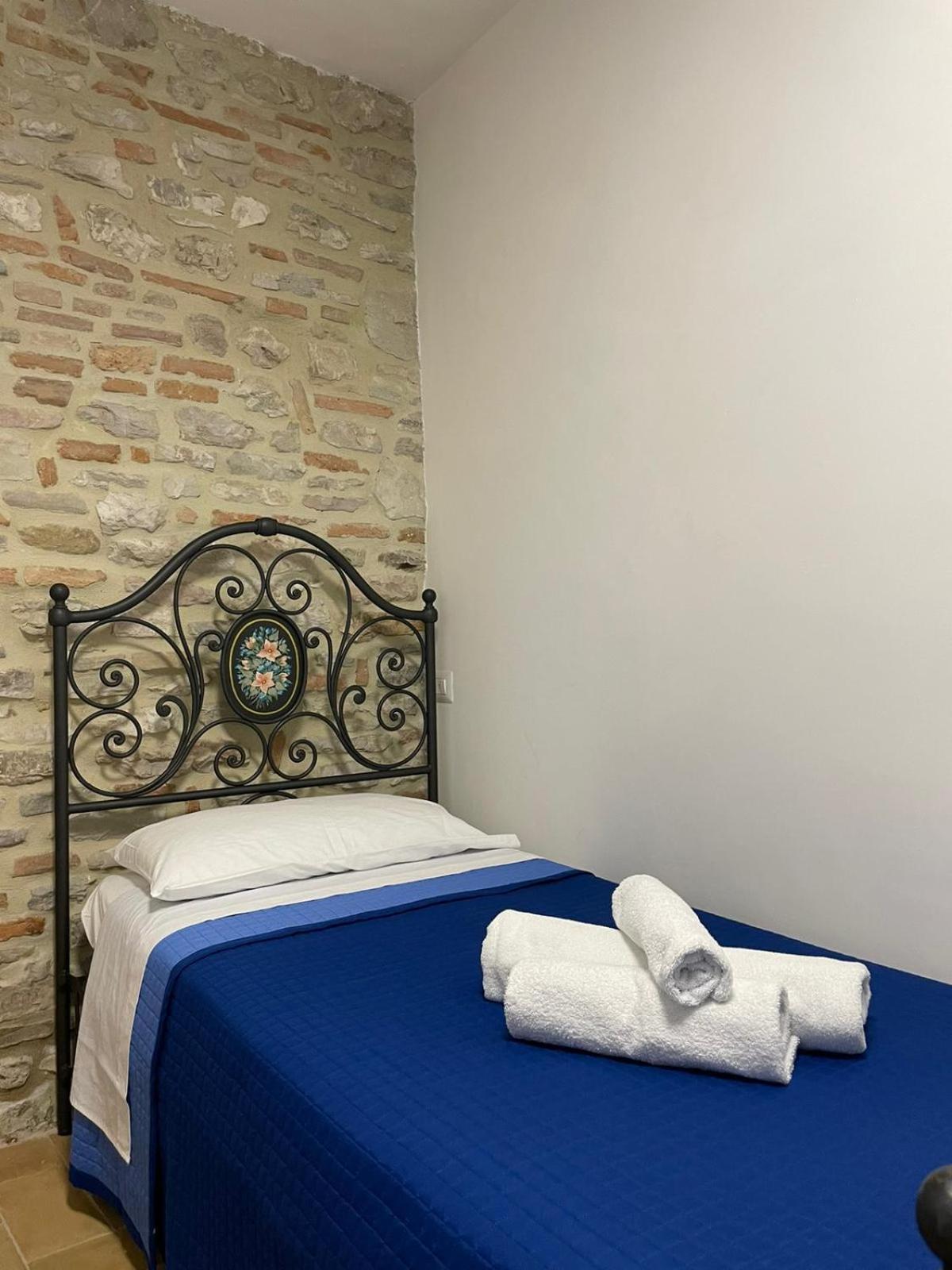 Casa La Rosa Appartement Gubbio Buitenkant foto